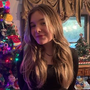 Meet your Posher, Ella